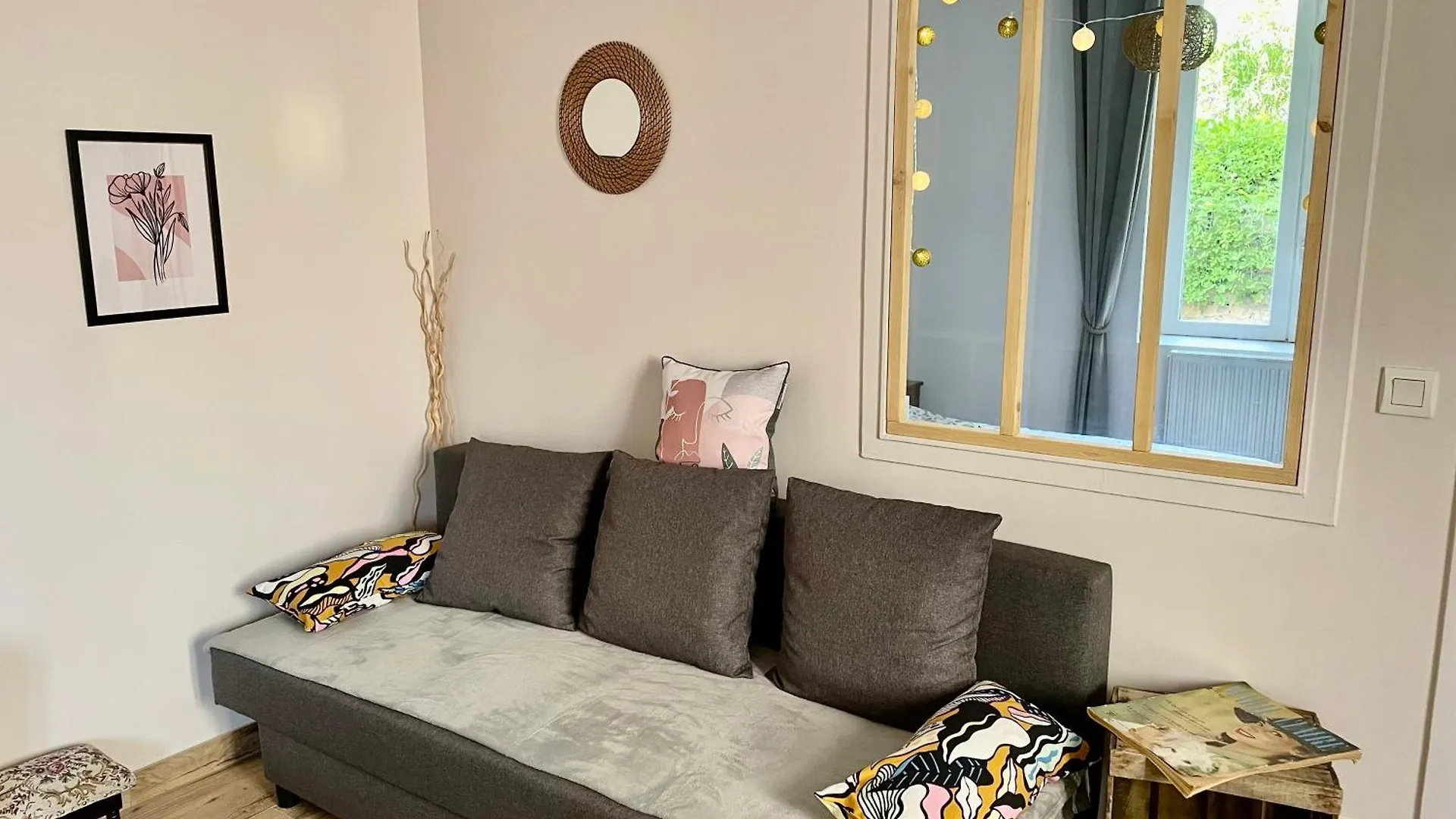 Le Victor Hugo - Fontaines-Sur-Saone Apartment France
