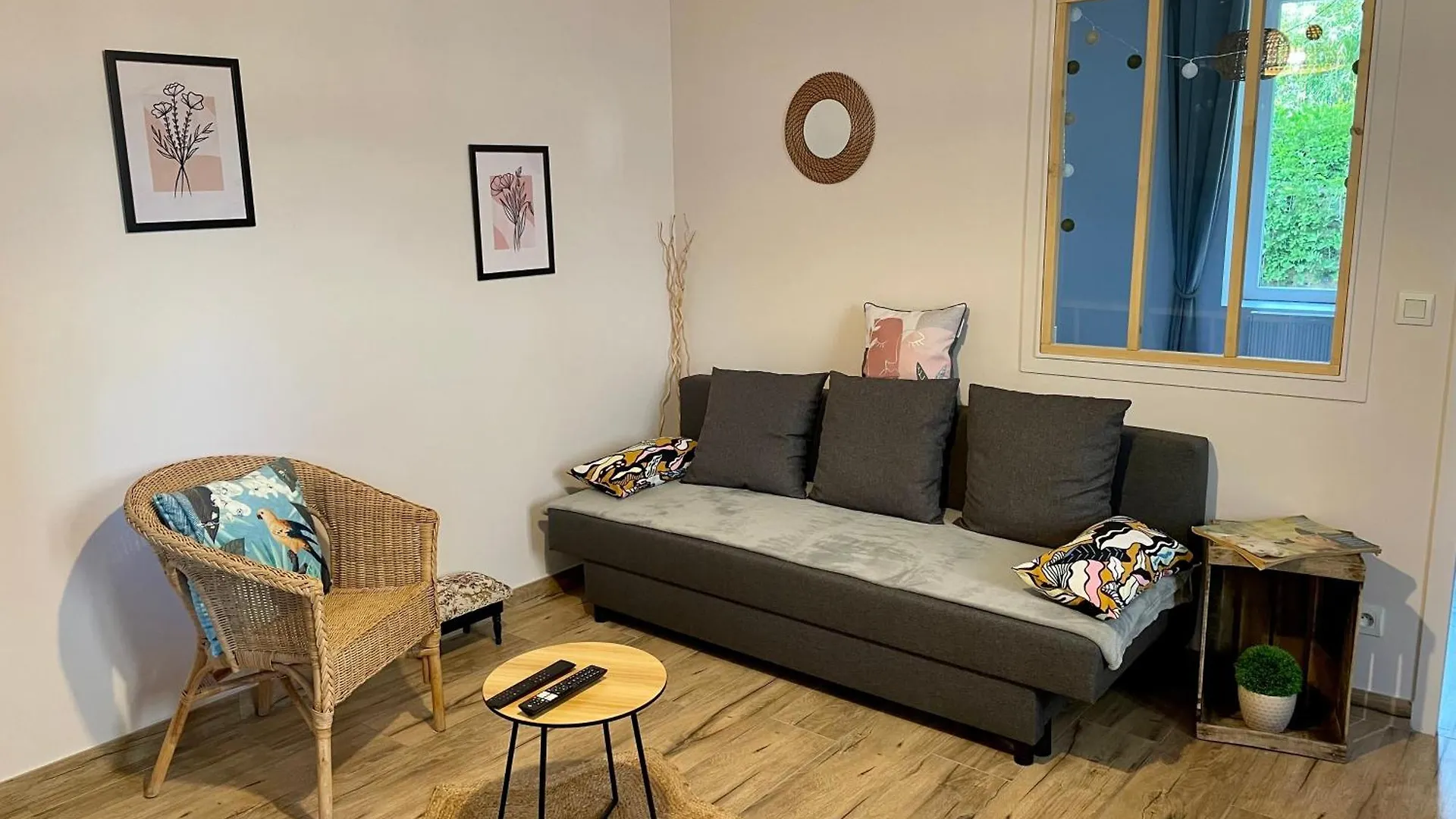 Le Victor Hugo - Fontaines-Sur-Saone Apartment 0*,  France