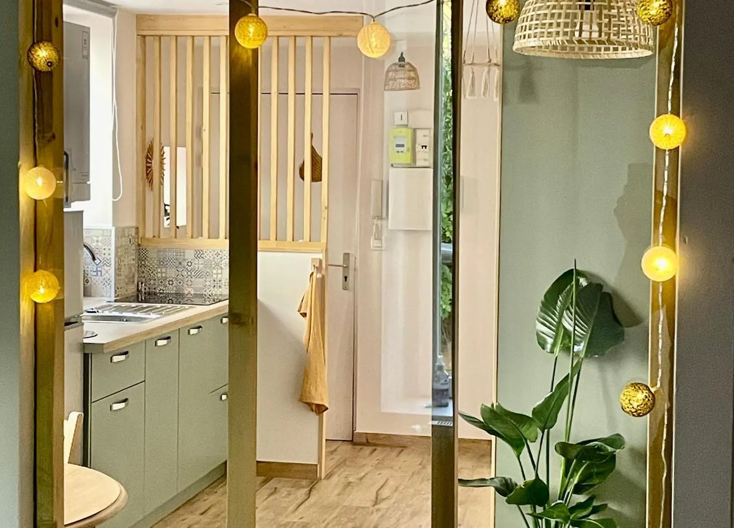 Le Victor Hugo - Fontaines-Sur-Saone Apartment France